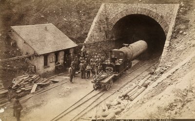 Lavoratori durante la costruzione del tunnel ferroviario del Gottardo, Svizzera, c.1880 da Unknown